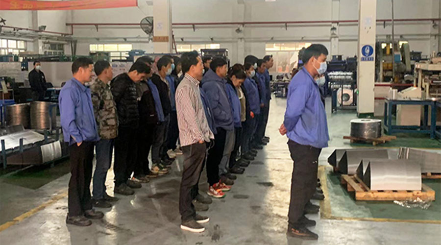 保健康 趕生產(chǎn)！金環(huán)電器早會(huì)叮囑員工注意防疫